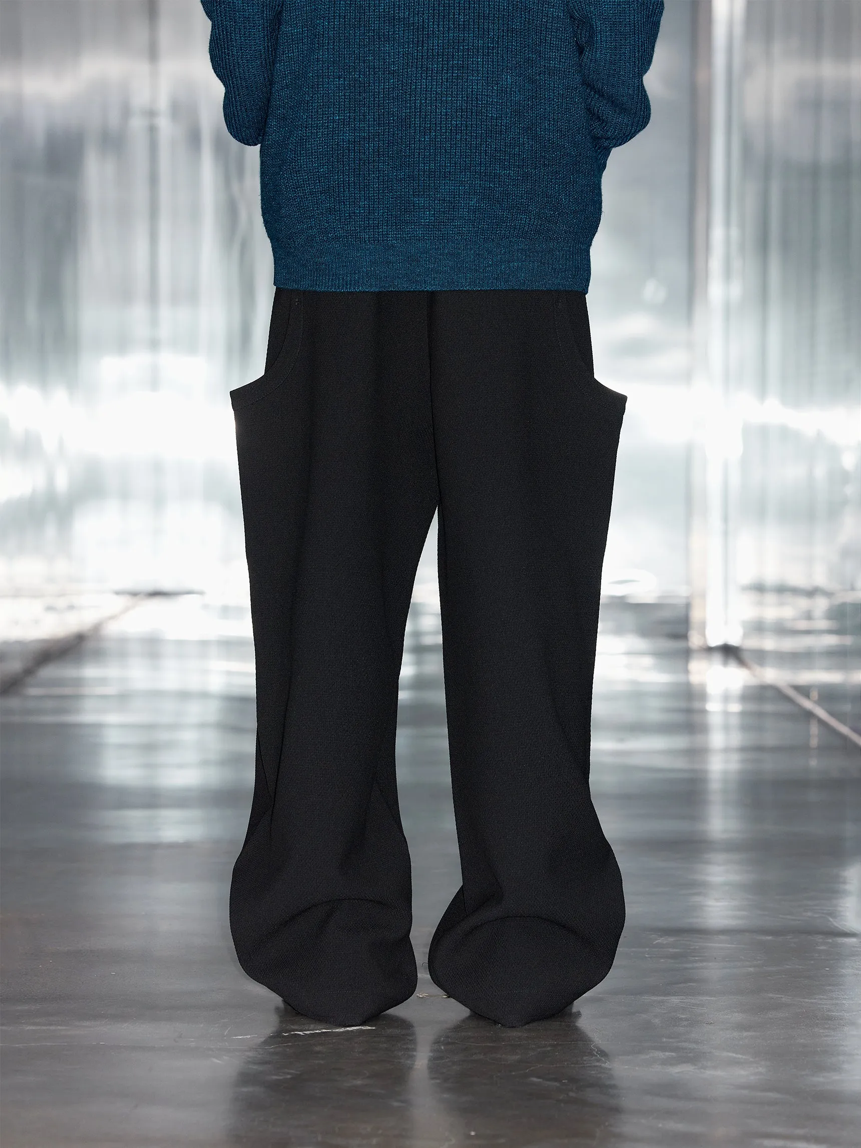 Large pockets Cut-out design Casual pants
