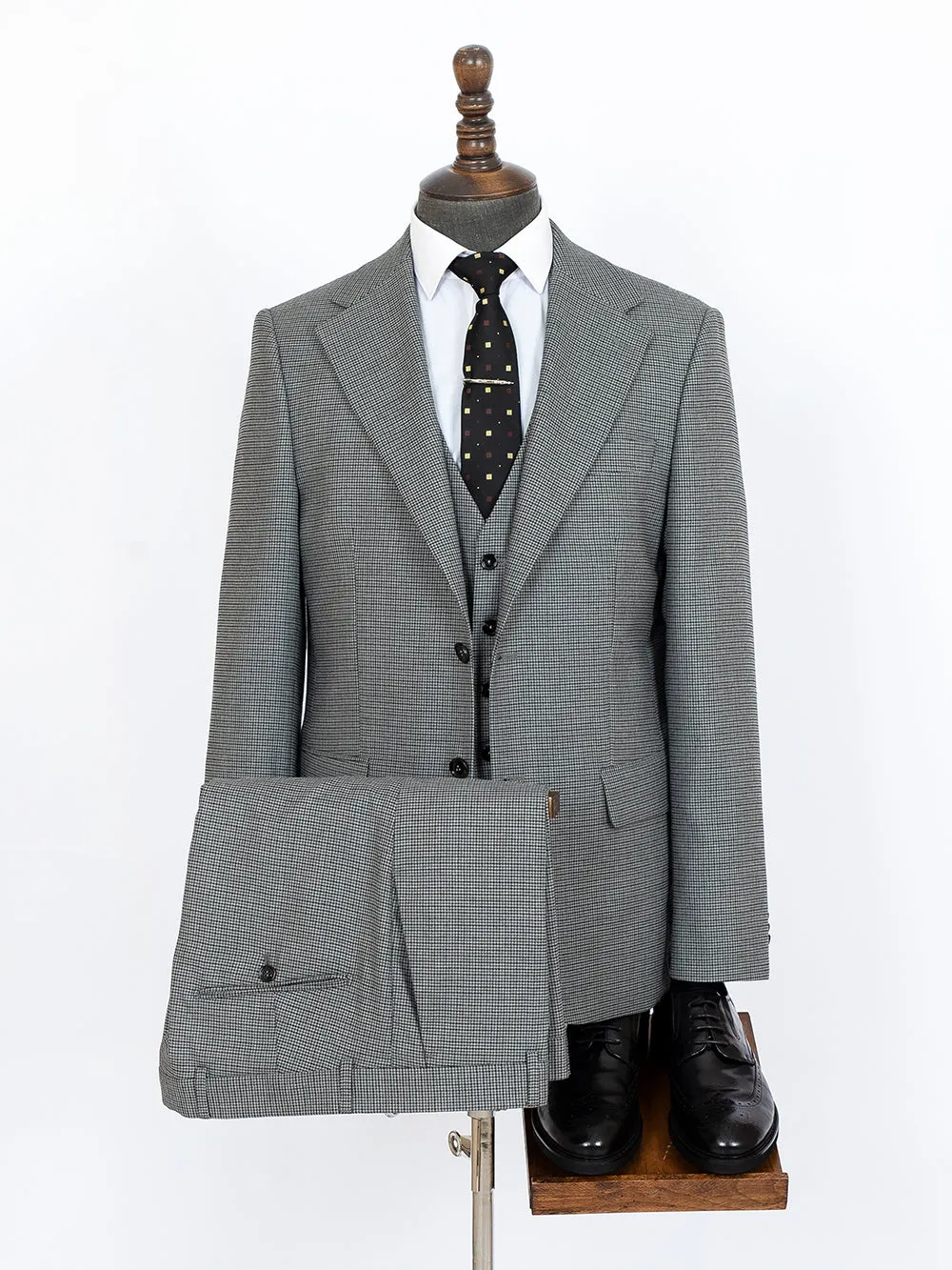 Smile Gray Three Piece Bespoke Men Suit Tailored
